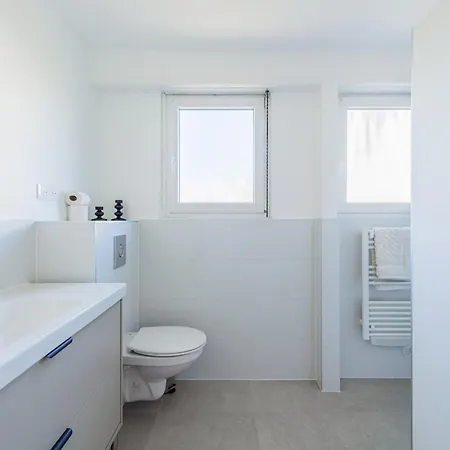 La Maison Royale - Terrasse Et Jardin